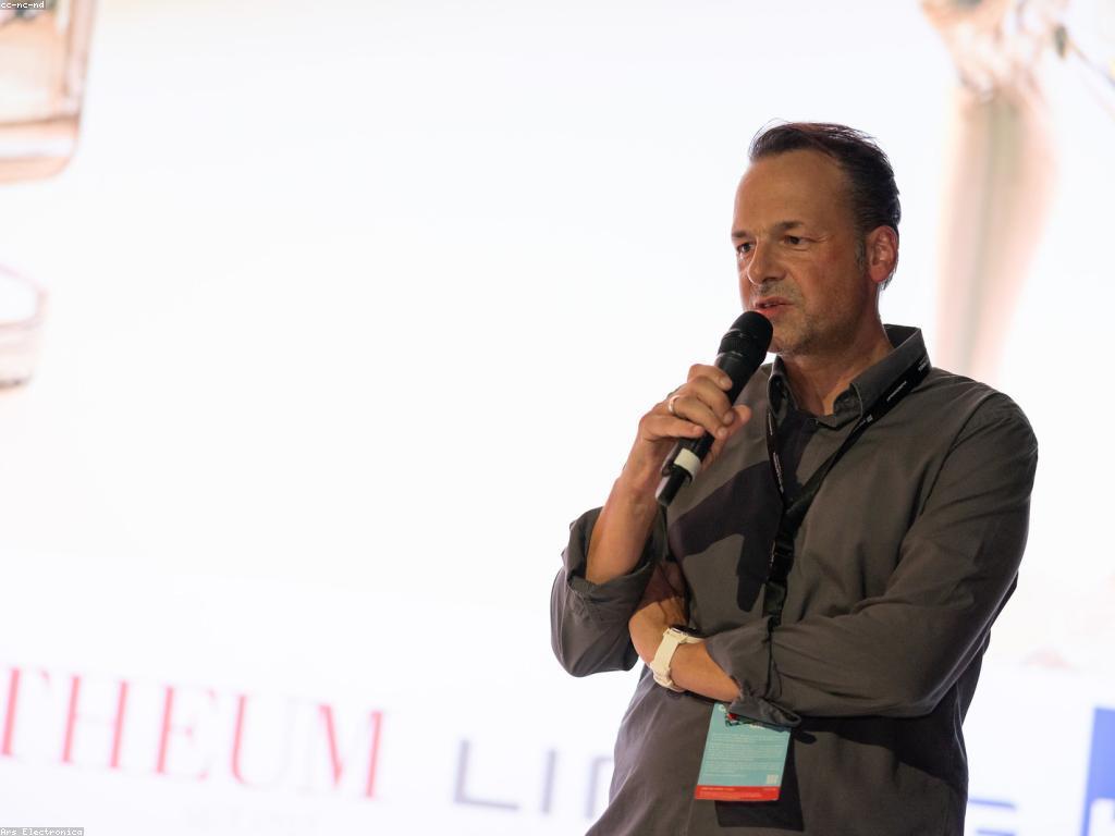 សារៈសំខាន់នៃអត្ថបទនិងរបាយការណ៍