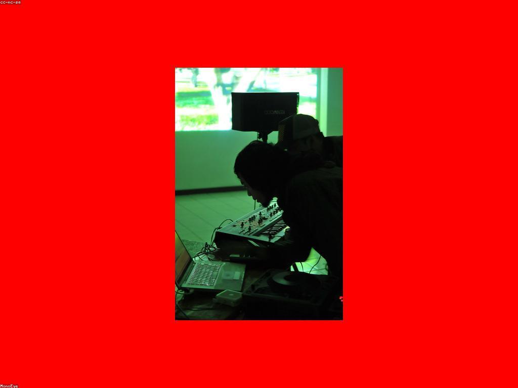 ព័ត៌មាននិងអត្ថបទ៖ ការបកស្រាយនិងការបង្កើតមាតិកា