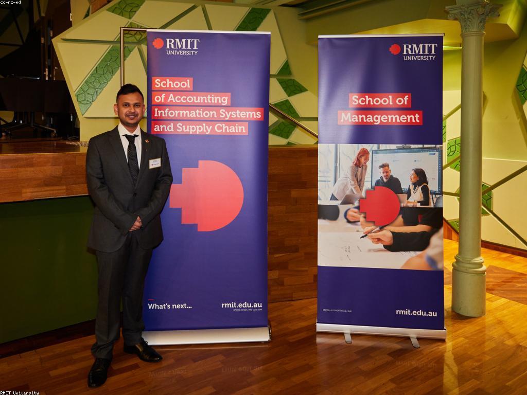 ការបង្កើតមនោសញ្ចេតនាប្រកួតប្រជែង